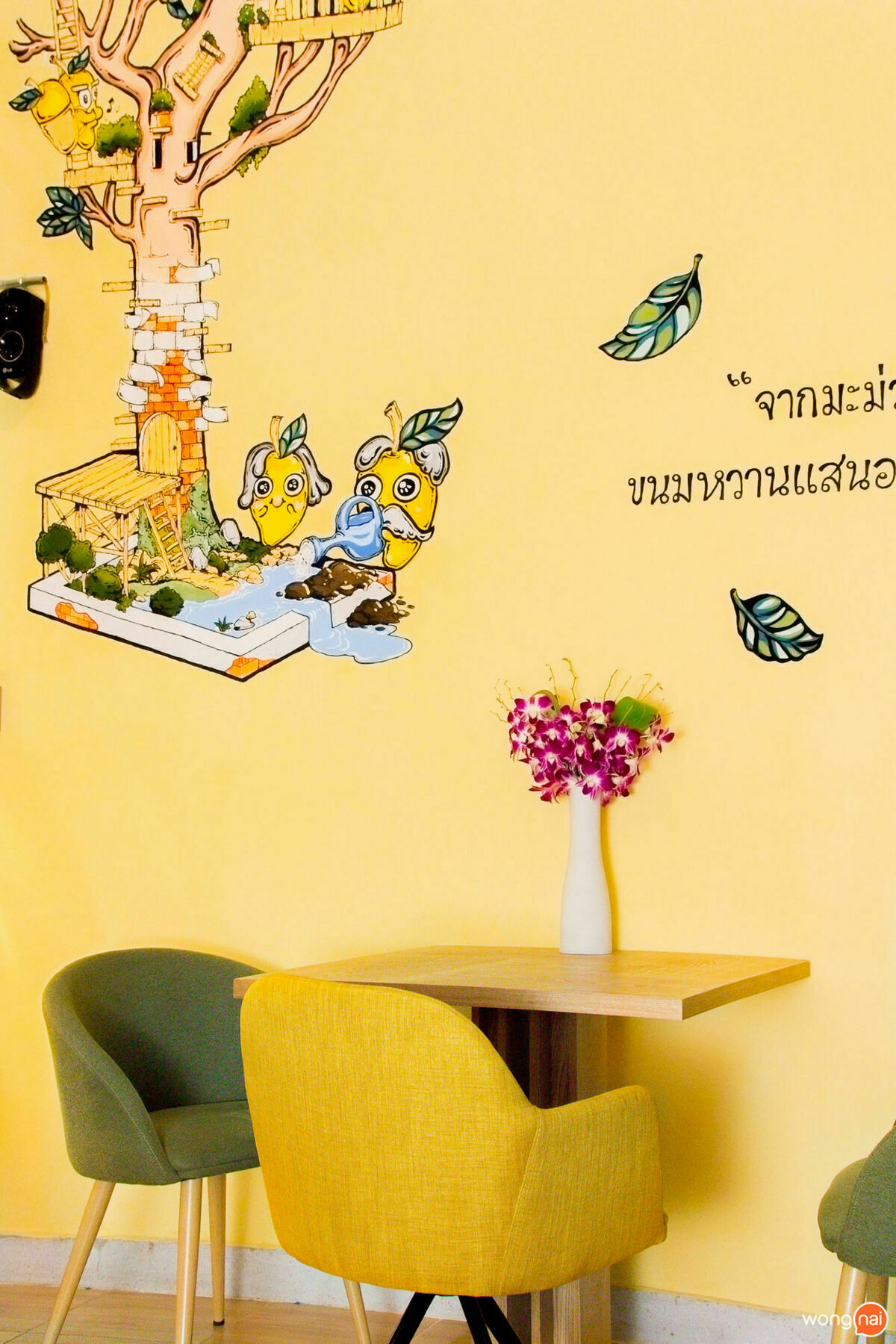 Oyo 743 Sweet Mango Cafe And Hostel Chiang Mai Buitenkant foto